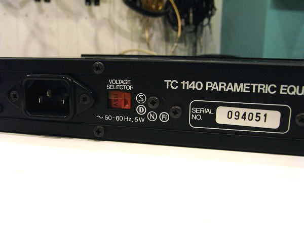 t.c.electronic TC1140 PARAMETRIC EQUALIZER/PREAMPLIFIER ...